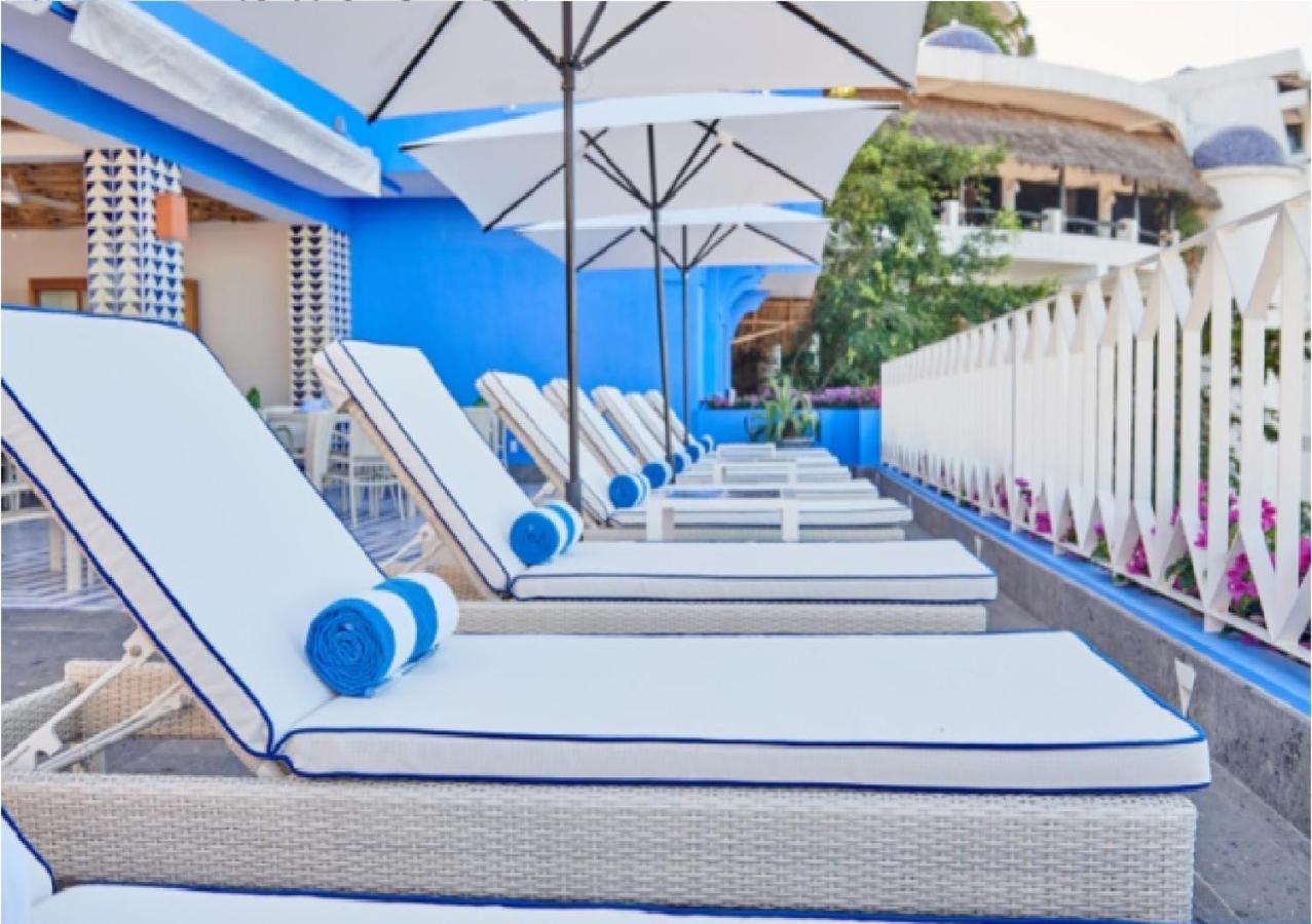 Hotel Luxury Patio Azul (Adults Only) Puerto Vallarta Exteriér fotografie The pool at the Bel Air Hotel
