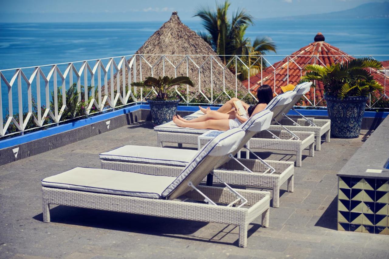 Hotel Luxury Patio Azul (Adults Only) Puerto Vallarta Exteriér fotografie Rooftop pool at the Hotel