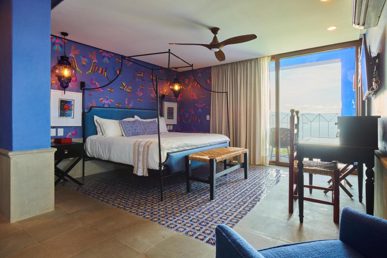 Hotel Luxury Patio Azul (Adults Only) Puerto Vallarta Exteriér fotografie A bedroom at the hotel
