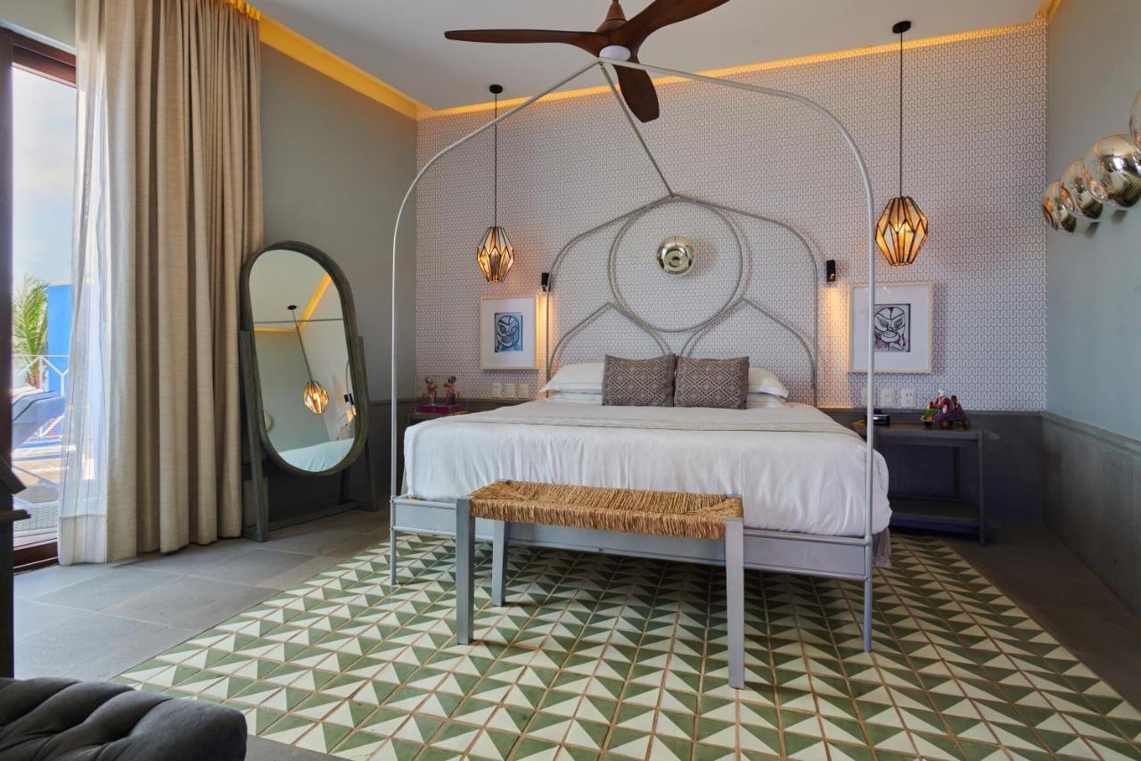 Hotel Luxury Patio Azul (Adults Only) Puerto Vallarta Exteriér fotografie A bedroom at the hotel