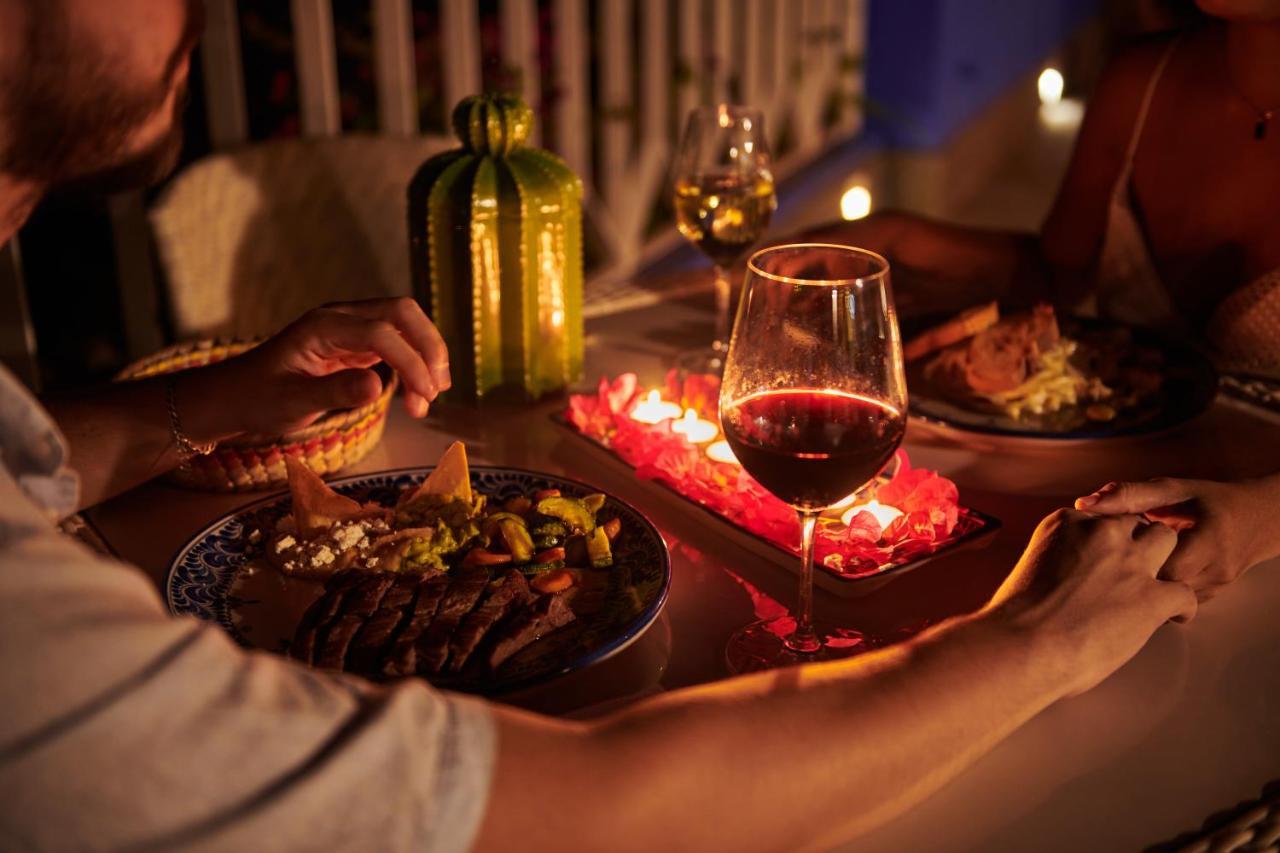 Hotel Luxury Patio Azul (Adults Only) Puerto Vallarta Exteriér fotografie A wine and tapas bar in Spain