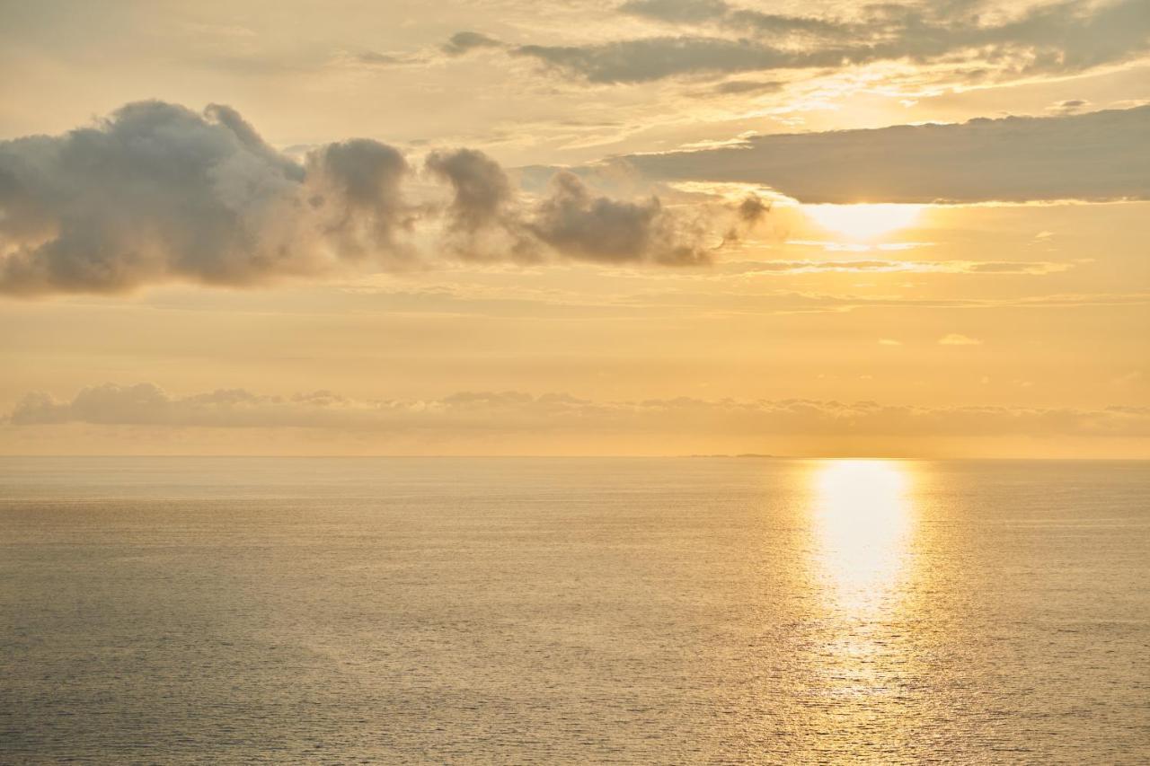 Hotel Luxury Patio Azul (Adults Only) Puerto Vallarta Exteriér fotografie Sunset over the Atlantic Ocean