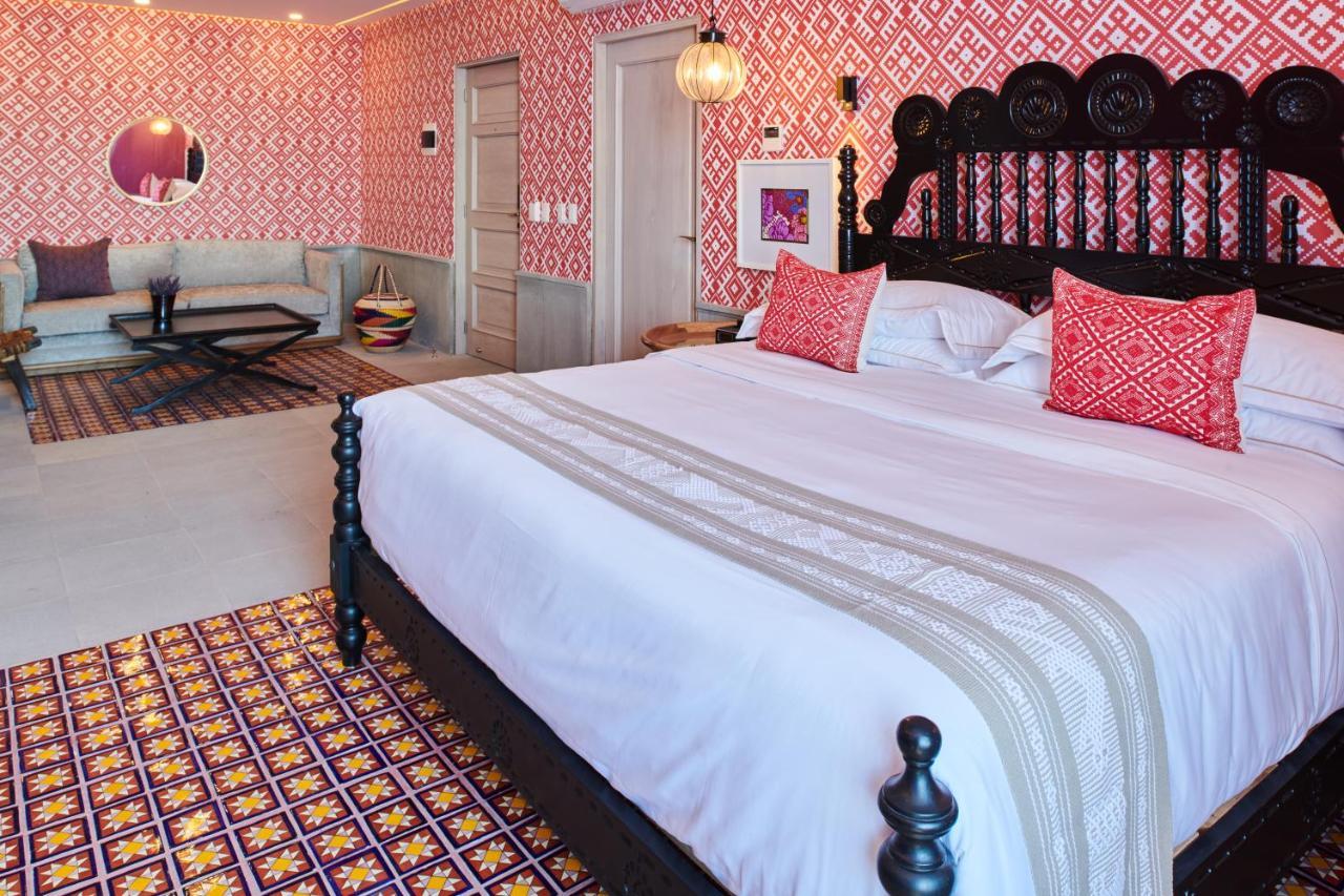 Hotel Luxury Patio Azul (Adults Only) Puerto Vallarta Exteriér fotografie A bedroom at the hotel