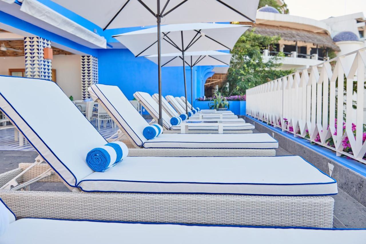 Hotel Luxury Patio Azul (Adults Only) Puerto Vallarta Exteriér fotografie The pool at the Beverly Hills Hotel